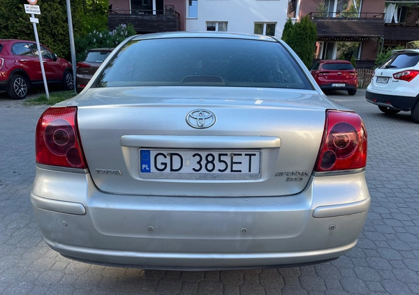 Toyota Avensis cena 7900 przebieg: 280000, rok produkcji 2005 z Świeradów-Zdrój małe 232
